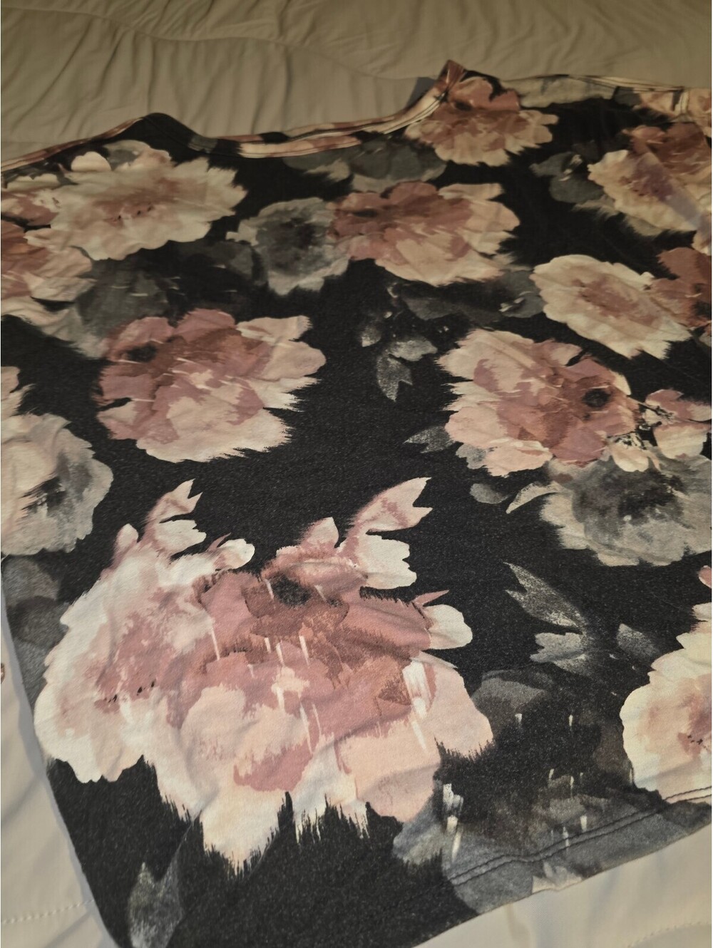 Old Navy Active Women’s Size L - Floral Sweater With Open Back And Knot Design